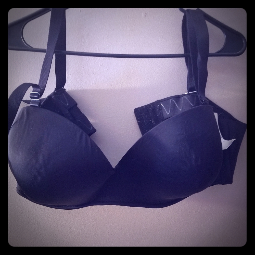 Black cacique bra 44d